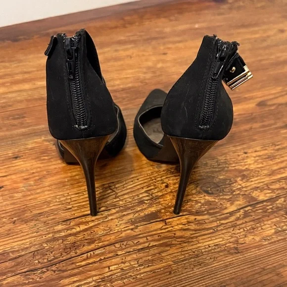 Chic Black Women's Heels - Picture 4 of 5